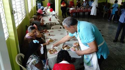 DGDC celebra 25 años Almorzando con Pacientes del Leprocomio de Nigua 3
