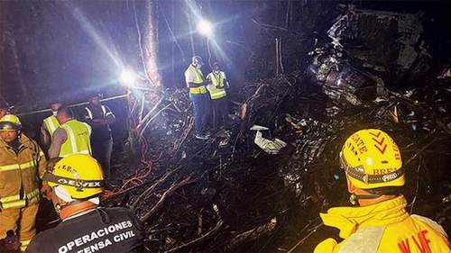 cae avion en el aila