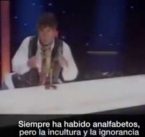 Mundo estúpido, el ocaso de la humanidad está en camino