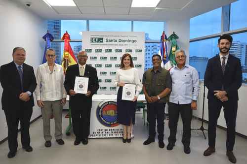 CEF. Santo Domingo y Codofumatae firman acuerdo promoverá formación profesional