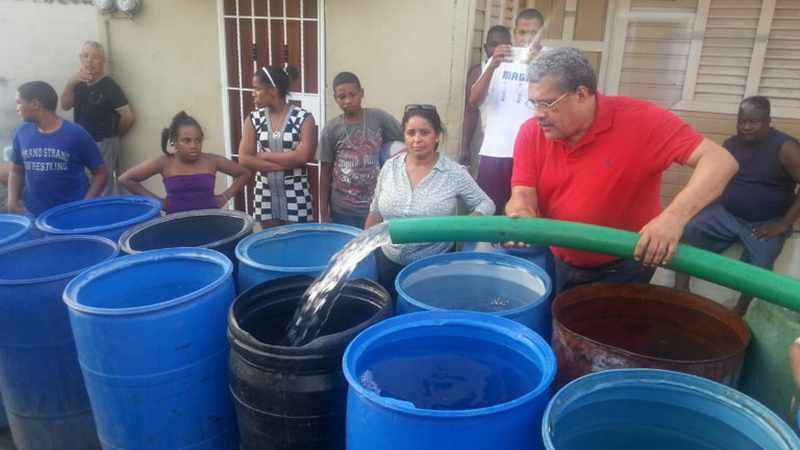 el gallo agua potable