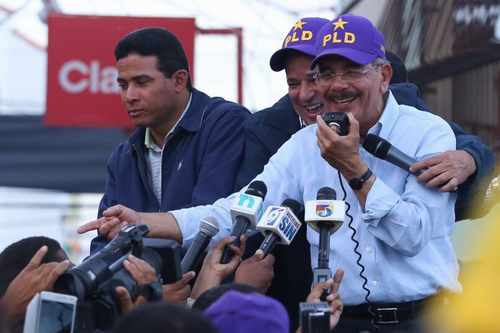 Danilo medina en recorrido por el Este de República Dominicana